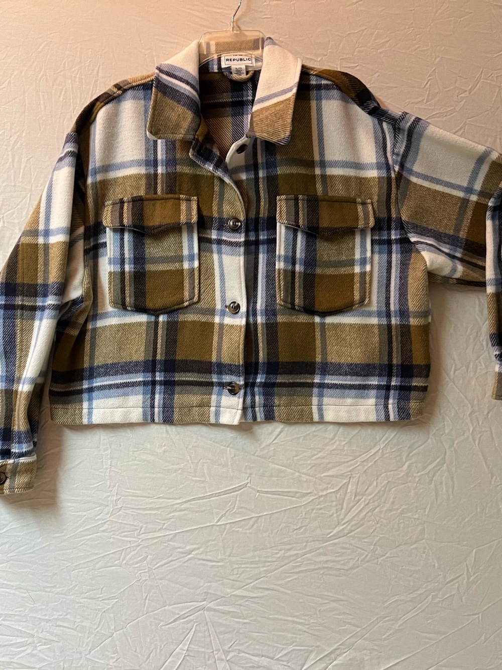 Republic size extra large tan black Cream Plaid fleece Cropped Button-Up Jacket